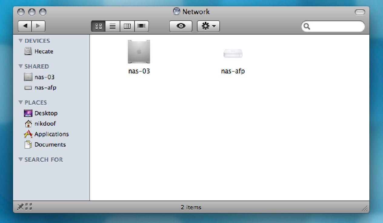 Mac OS X 10.4 Finder showing the 'nas-afp' service available via AFP over TCP/IP.
